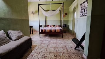 5 camere, ferro/asse da stiro, culla da viaggio, Wi-Fi gratuito