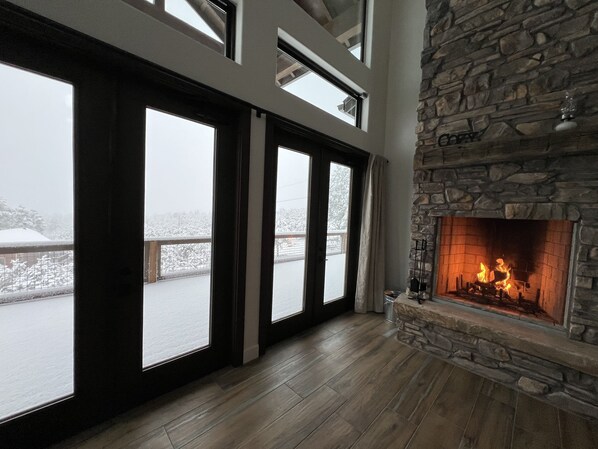 Interior - Cabin by the Creek (Payson)