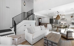 Smart TV - Public Beach -  Gated Community - 3 Bikes (Santa Rosa Beach)