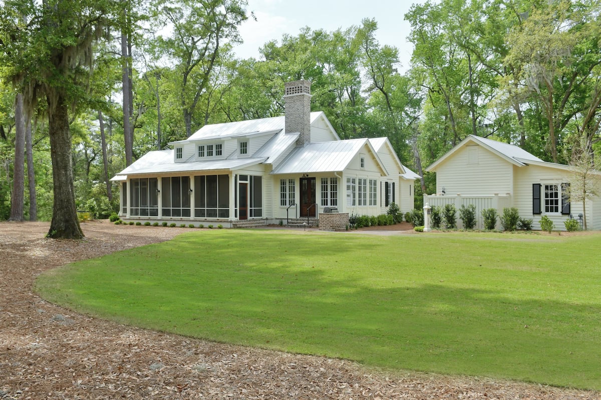 Signature 4 Bedroom Residence 1010 | Premium bedding, down comforters, pillowtop beds, minibar