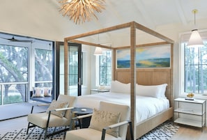 Waterfront 5 Bedroom Moreland Village Home 5511 | Sängtillbehör av högsta kvalitet, duntäcken, bäddmadrasser och minibar