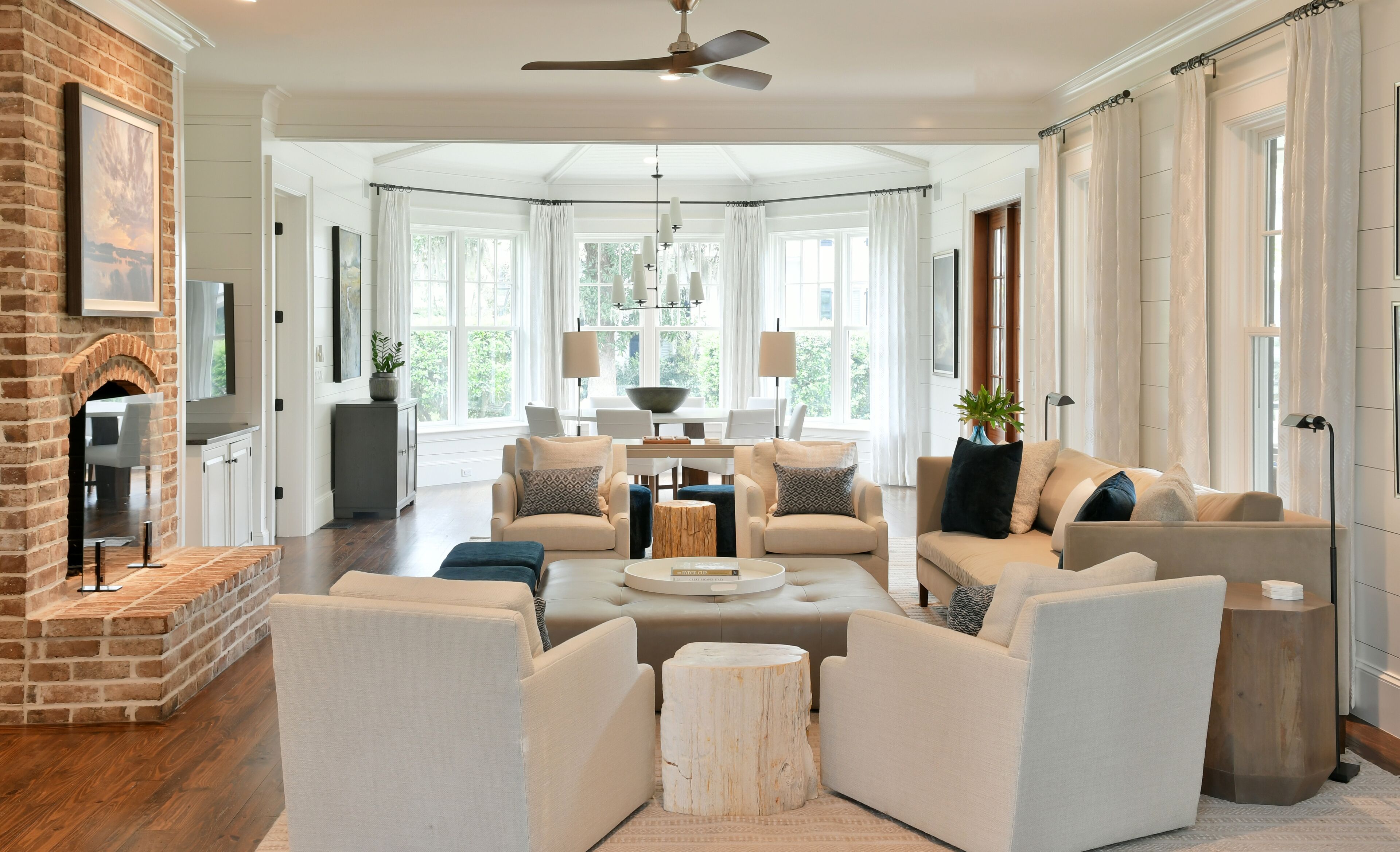 5 Bedroom Wilson Village Home 33 | Wohnbereich | Smart-TV, Kamin, DVD-Player