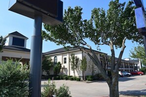Exterior - Quality Inn & Suites Weatherford, TX (Weatherford)