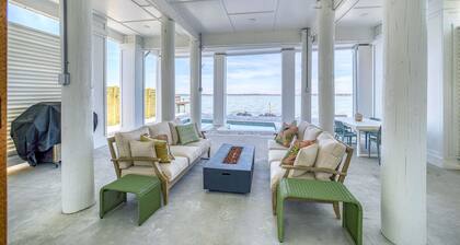 Beautiful 5 Bedroom, 4 Bath Waterfront Home w/ Saltwater Pool! Pet Friendly!