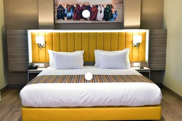 Habitació doble o amb dos llits individuals | 1 dormitori, roba de llit d'alta qualitat i minibar