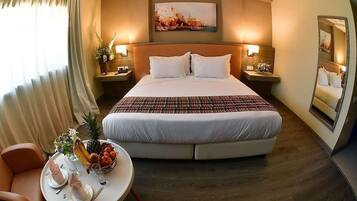 Double or Twin Room | Premium bedding, minibar, laptop workspace, free WiFi