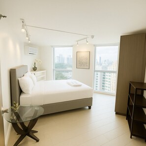 2 chambres, fer et planche à repasser, Wi-Fi, draps fournis