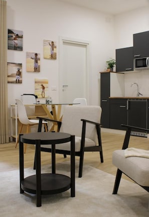 Apartment, 1 Schlafzimmer, Terrasse | Wohnbereich