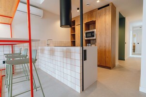 Apartemen Deluks, 2 kamar tidur, pemandangan kota | Dapur pribadi