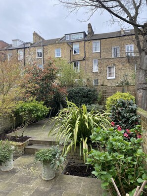 Property grounds - Stylish Garden Flat in London (London)