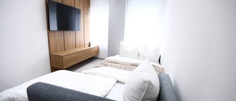 1 camera, Wi-Fi, lenzuola