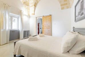 4 Schlafzimmer, Zimmersafe, Bügeleisen/Bügelbrett, Reisekinderbett