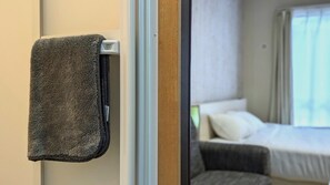 Comfort dubbelrum | Individuell inredning, unika möbler, skrivbord och arbetsyta för laptop