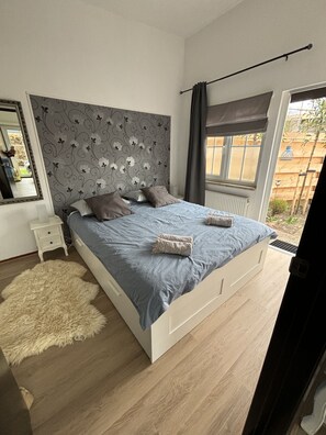 2 bedrooms, desk, iron/ironing board, free WiFi - Strand, zee, duinen en bollenvelden. Een unieke plek om te genieten. (Noordwijkerhout)