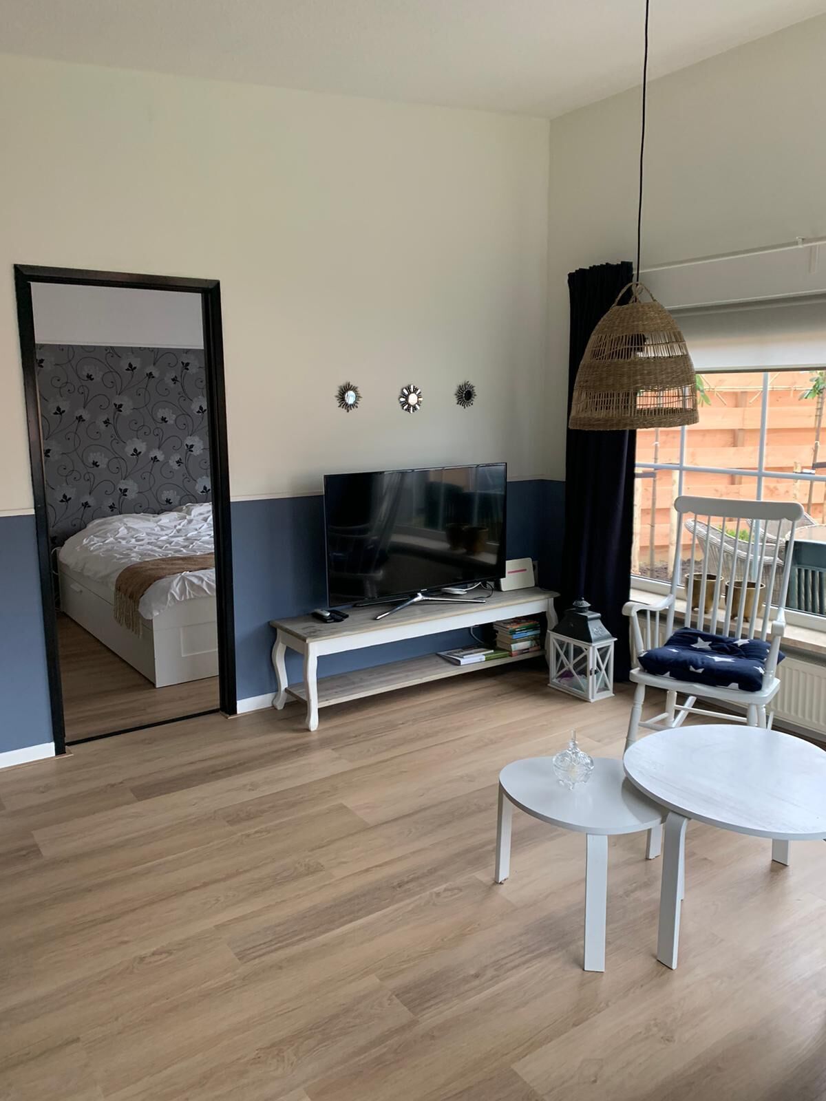 2 slaapkamers, een bureau, een strijkplank/strijkijzer, gratis wifi