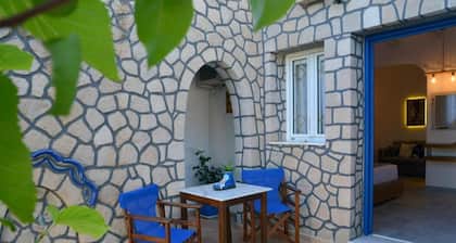 Pergola Studios