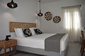 Deluxe Double Room, City View | Hypo-allergenic bedding, in-room safe, free WiFi - Pergola Studios (Milos)
