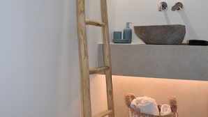 Comfort Double Room | Hypo-allergenic bedding, in-room safe, free WiFi - Pergola  Studios (Milos)