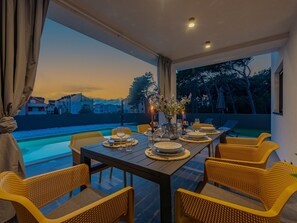 Villa (Three Bedroom Villa) | Terraza o patio