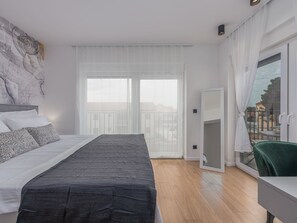 Villa (Three Bedroom Villa) | 3 bedrooms, cots/infant beds, free WiFi - Villa Maslina (Povljana)