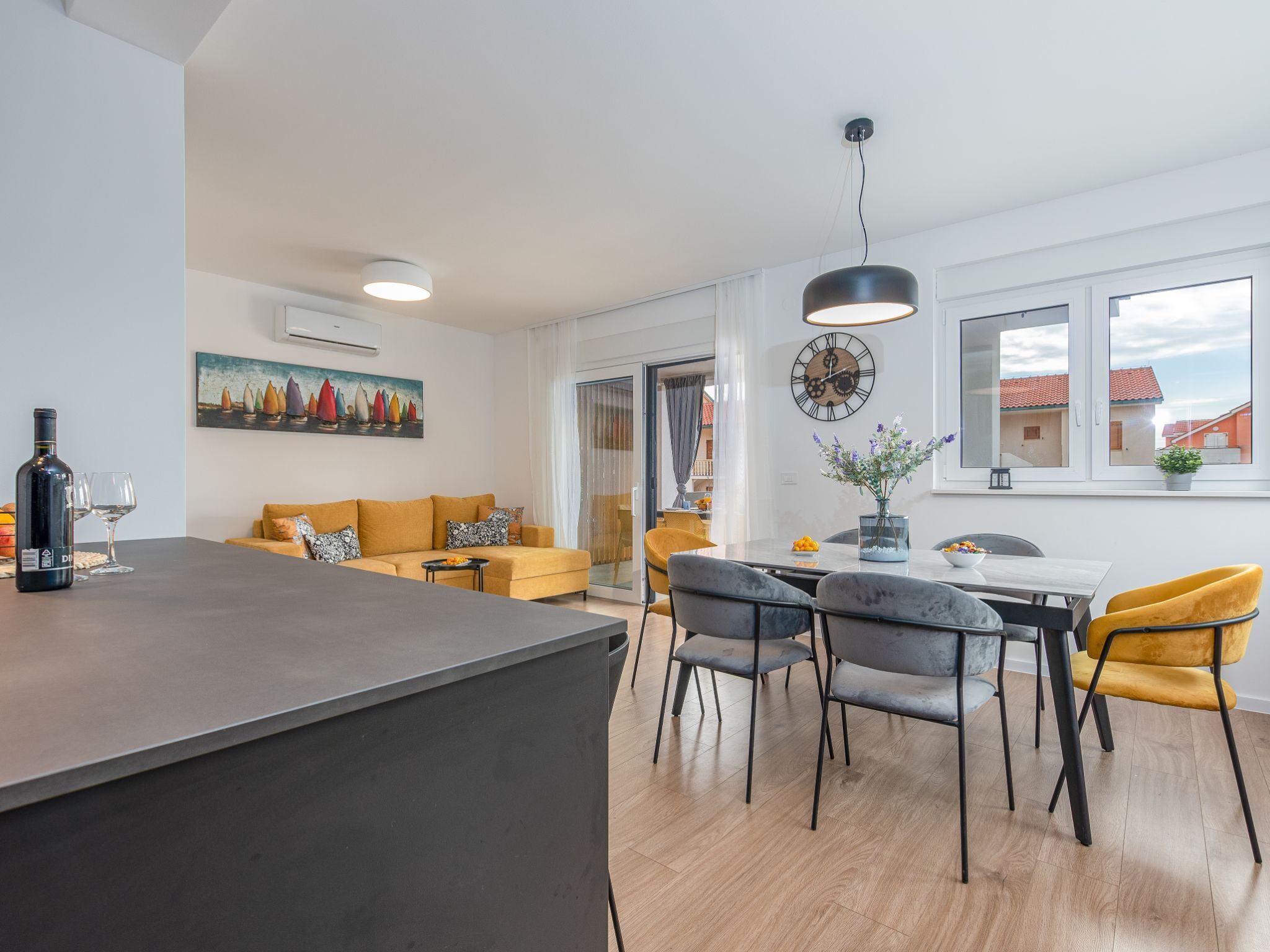 别墅 (Three Bedroom Villa) | 餐厅