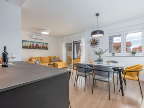 Villa (Three Bedroom Villa) | Dining room - Villa Maslina (Povljana)