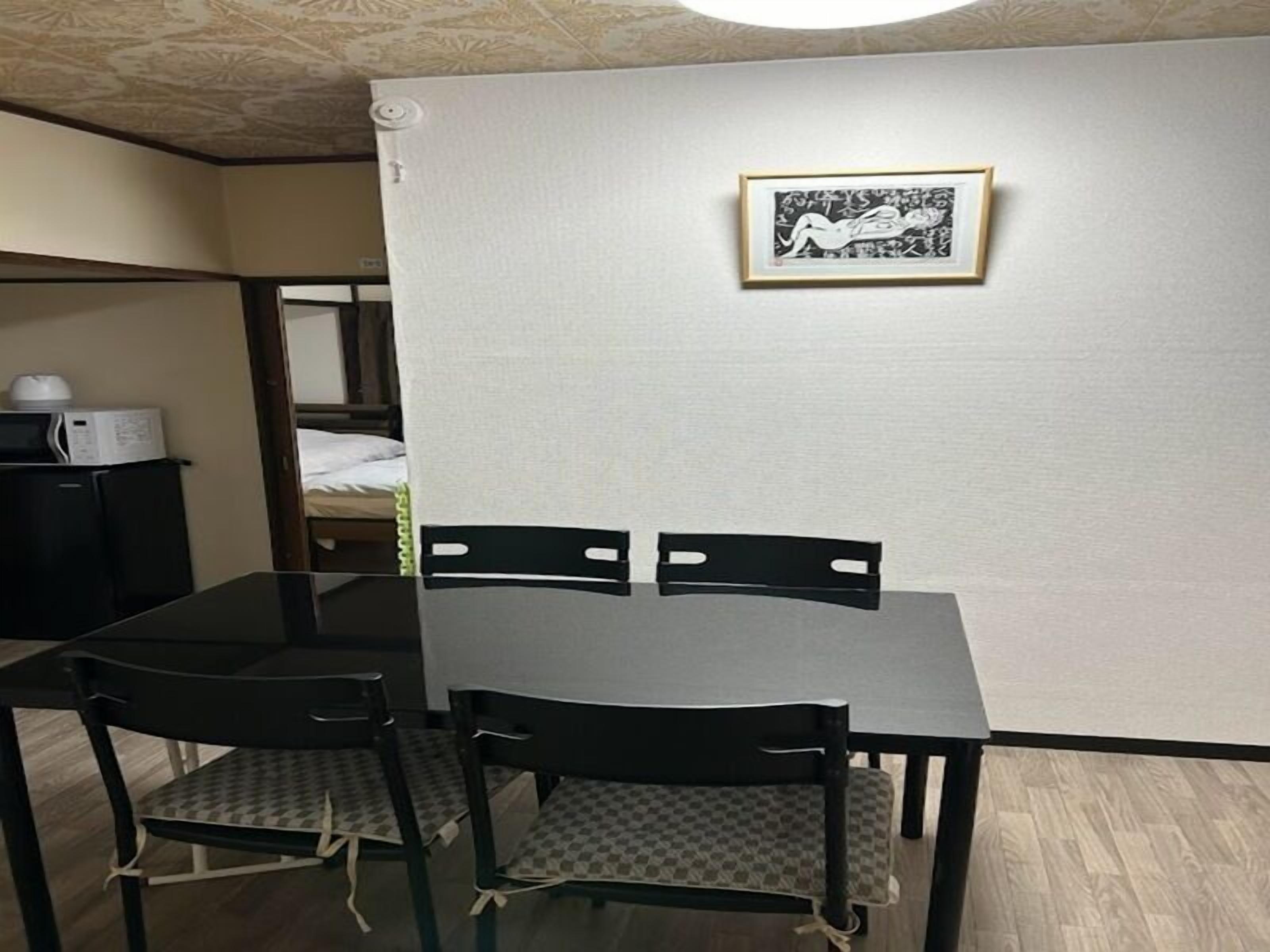 Apartment (302) | Private kitchen | Mini-fridge, oven, stovetop, cookware/dishes/utensils