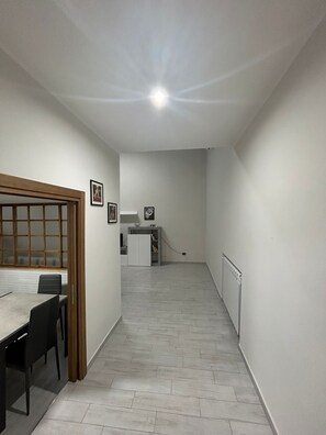 Interior - Modern apartment perfect for couples and families. (Napoli)