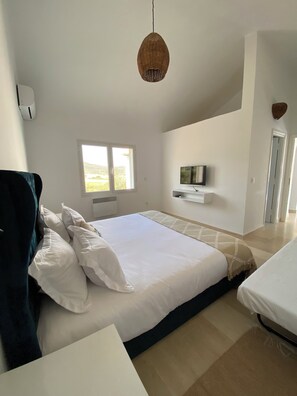 Premium Double Room, Mountain View | 1 bedroom, premium bedding, down comforters, minibar