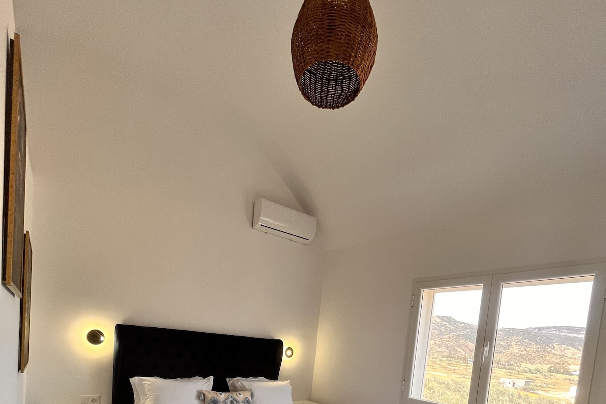 Habitación Premium doble, vistas a la montaña | 1 dormitorio, ropa de cama de alta calidad, edredones de plumas