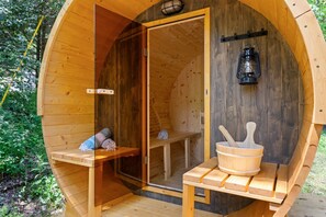 Sauna - Cozy creekside cabin w/ private outdoor sauna and covered deck overlooking creek (Hillsville)