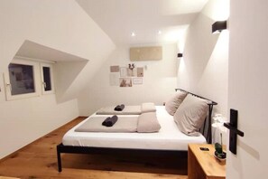 2 bedrooms, desk, iron/ironing board, travel cot