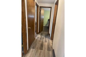 Interior - Best Stay, cozy home .6 Mile Walk to N.D. Campus. (South Bend)