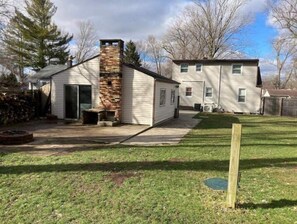 Exterior - Best Stay, cozy home .6 Mile Walk to N.D. Campus. (South Bend)