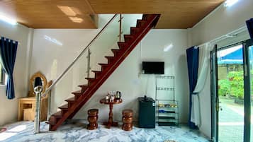 Family Bungalow | 4 bedrooms, hypo-allergenic bedding, pillow-top beds, minibar