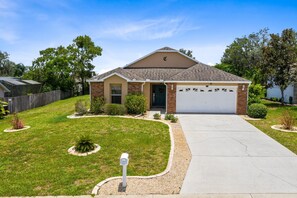 4 bedrooms - 4 Bed Located in Davenport Only Minutes to Disney (Davenport)