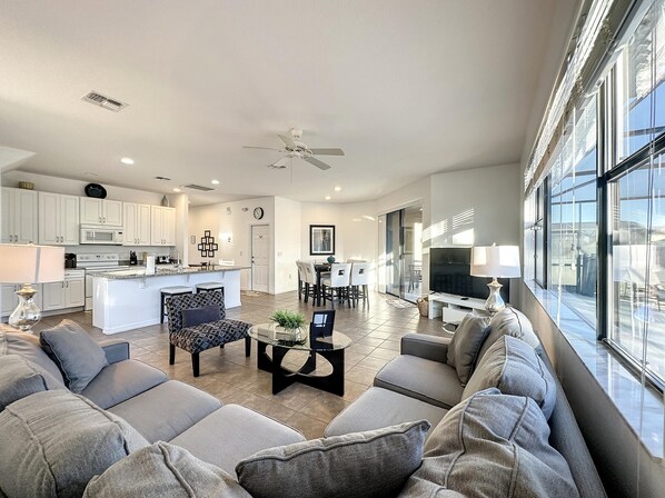 5 bedrooms - 5 Bed South Facing Pool Close to Disney (Davenport)