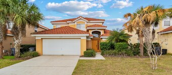 Family Ready in Gated Community Near Attractions