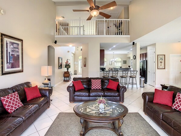 Villa - Fantastic 7 Bed 6 Bath in Prestigious Gated Comm (Kissimmee)