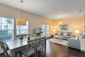 Villa | 4 bedrooms - Lucaya Village Resort - 4 Bed 3 Bath Townhouse (Kissimmee)