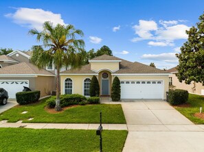 Villa - South Facing Pool 4 Bedroom 3 Bath Villa (Kissimmee)