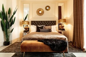 2 bedrooms, desk, iron/ironing board, travel cot - Qult • The Aristocrat (București)