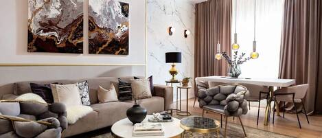 テレビ、書斎 / ワークスペース