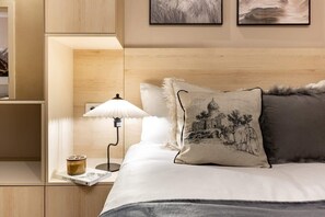 2 soverom, skrivebord, strykejern/-brett og wi-fi