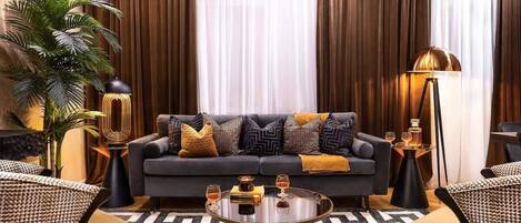 テレビ、書斎 / ワークスペース