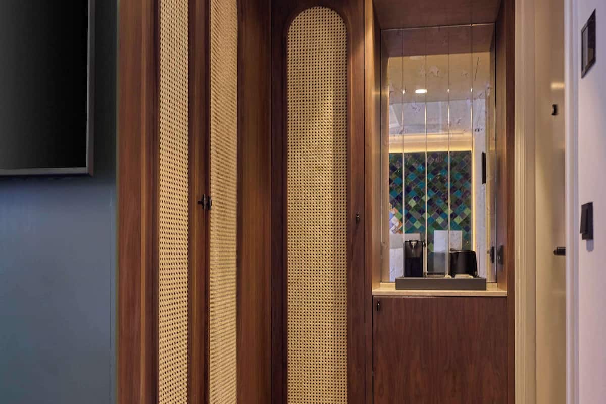 Room, 1 King Bed (Azulejos) | 1 bedroom, in-room safe, blackout drapes, soundproofing