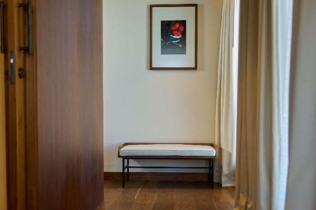 Corner Duo View King Room