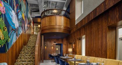 DUO Hotel Lisbon, Curio Collection by Hilton