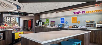 羅傑斯本頓維爾 Tru by Hilton 飯店