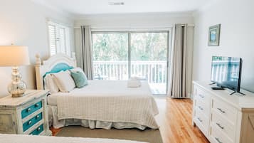 2 bedrooms, iron/ironing board, travel crib, free WiFi